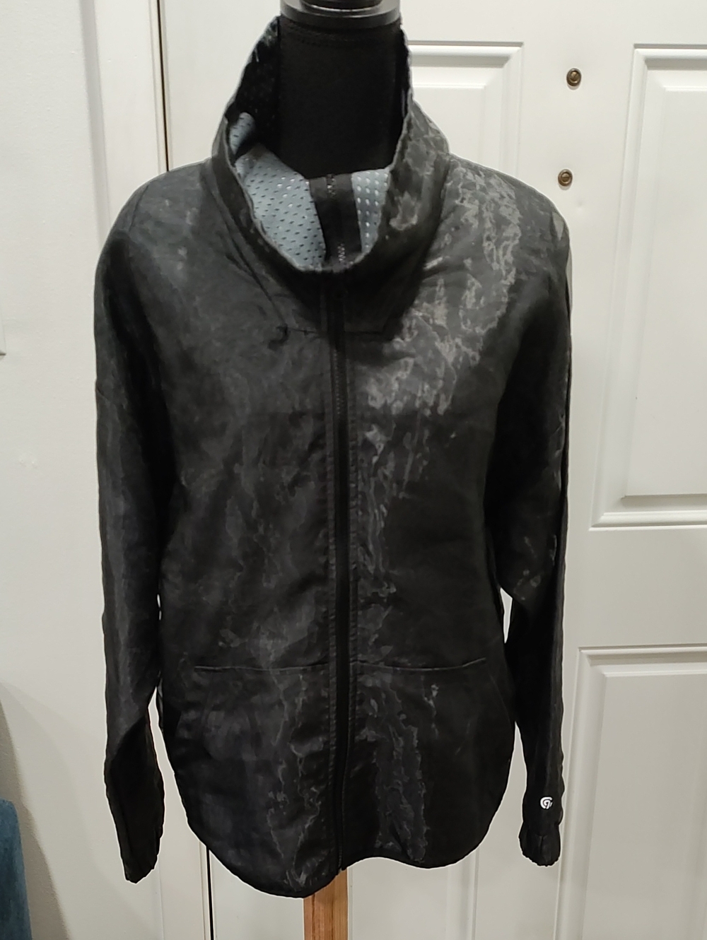 Champion Women's Charcoal Black Zip Jacket/Windbreaker
